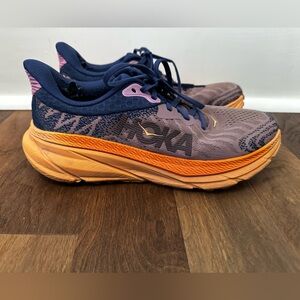 Hoka Women’s Challenger ATR7, Size 7.5